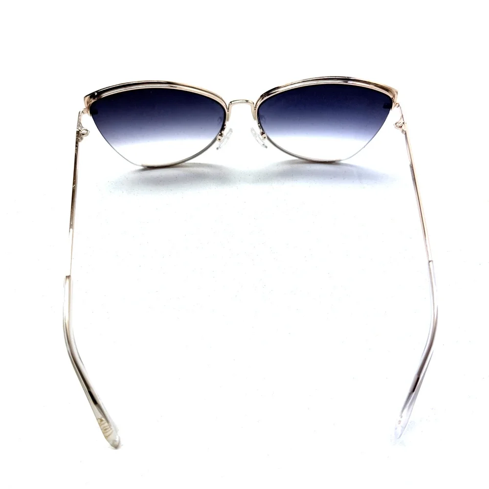 Quay Dusk to Dawn Women's Sunglasses Blue Gradient Lenses